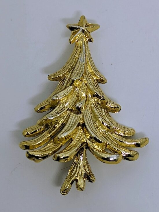 Vintage Gold-Tone Christmas Tree Brooch Pin With Star Topper - Picture 1 of 2
